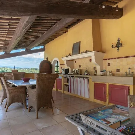 Provencal In A Height Overlooking Greenery Apartmán Agropoli